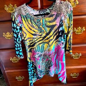 Artwork to wear by Merchant colorful tunic size M.